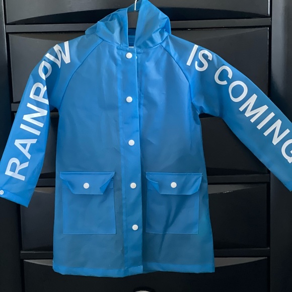 raincoat size 6
